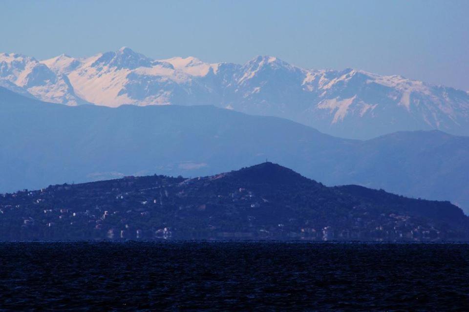 Vateri Hotel Límni Buitenkant foto