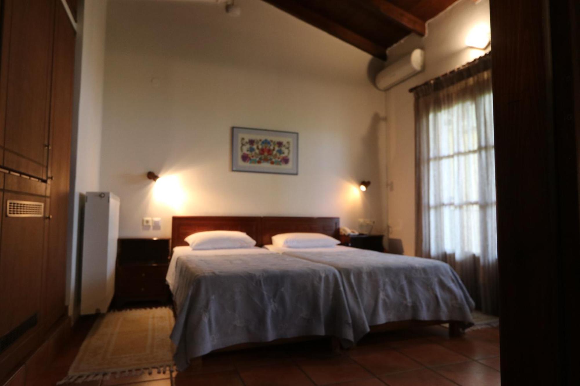 Vateri Hotel Límni Buitenkant foto